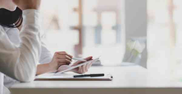 智能语音机器人知识库流程，智能语音机器人叫什么名字