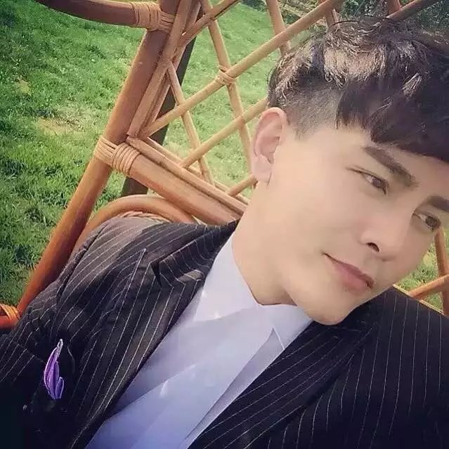 吴桦杰媚