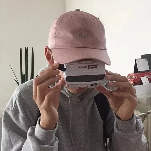 阙威博滢