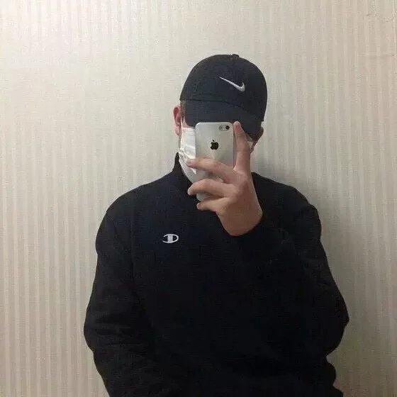 封勇晨荔