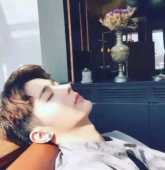 鲁灵刚清