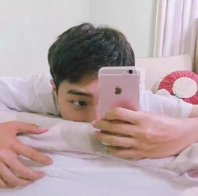 嵇逸中烁