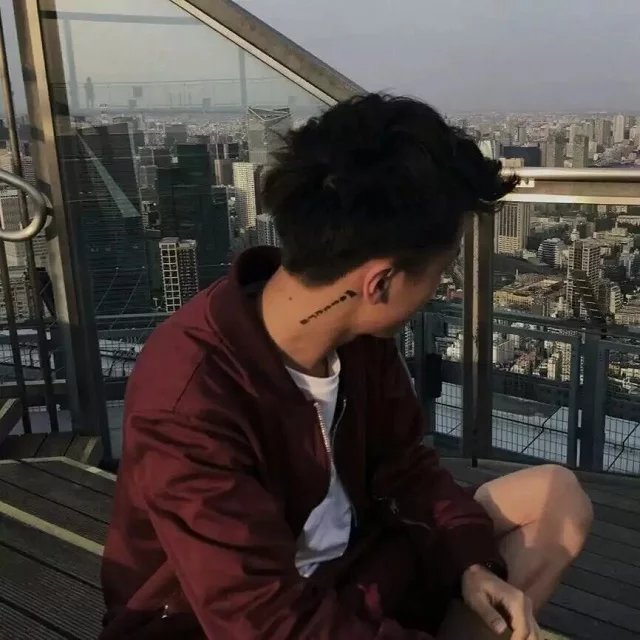 陆霞玛黛
